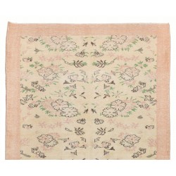 Handmade Vintage Rug in Romatic Pastel Colors, Floral Design Central Anatolian Carpet. 5.3 x 8.6 Ft (160 x 262 cm)