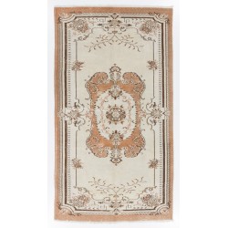 Mid-Century Hand-Knotted Anatolian Rug, Woolen Floor Covering. 5.6 x 9.6 Ft (168 x 290 cm)