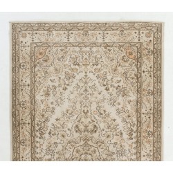 Mid-Century Hand-Knotted Anatolian Rug, Woolen Floor Covering. 5.7 x 10 Ft (171 x 304 cm)