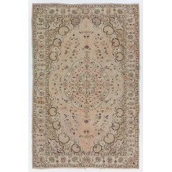 Mid-Century Turkish Rug, Hand-Knotted Sun Faded Carpet. 5.7 x 8.6 Ft (172 x 262 cm)