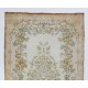 Mid-Century Hand-Knotted Anatolian Rug with Floral Medallion Design. 5.7 x 9.8 Ft (172 x 296 cm)