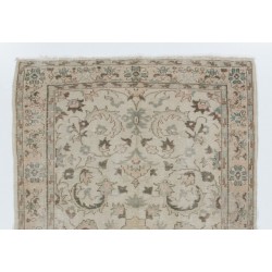 Vintage Hand-Knotted Anatolian Rug with Floral Design, Woolen Floor Covering. 5.7 x 7.9 Ft (173 x 240 cm)