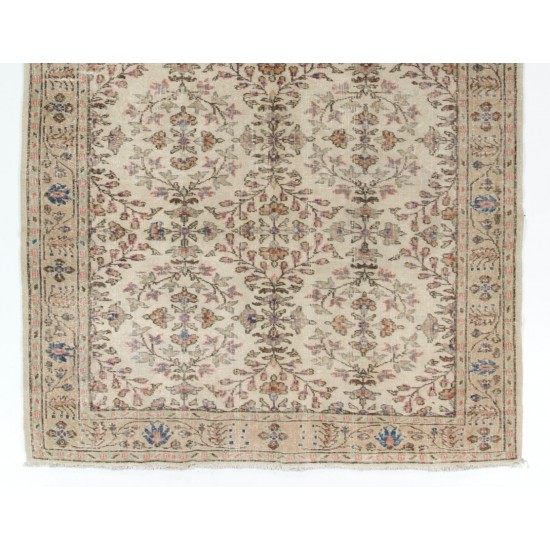 Vintage Hand-Knotted Anatolian Rug with Floral Design, Woolen Floor Covering. 5.8 x 9.2 Ft (176 x 278 cm)