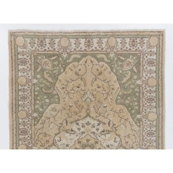 Mid-Century Handmade Turkish Oushak Wool Rug with Medallion Design. 6.4 x 9.9 Ft (195 x 300 cm)