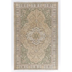 Mid-Century Handmade Turkish Oushak Wool Rug with Medallion Design. 6.4 x 9.9 Ft (195 x 300 cm)