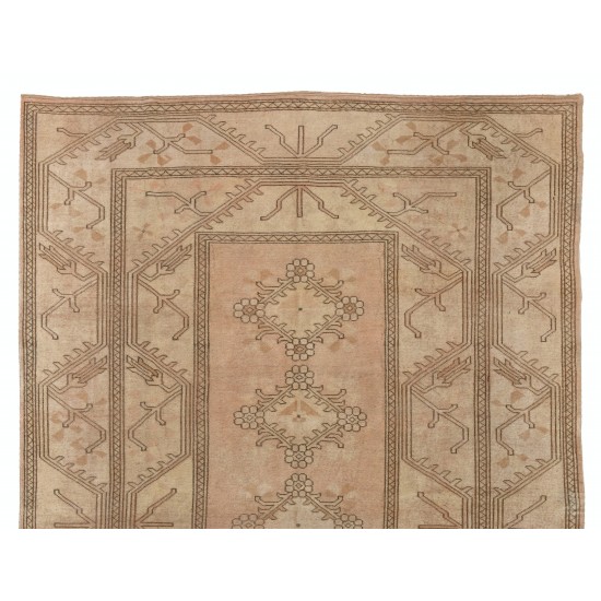 Hand-Knotted Vintage Milas Rug Made of Wool. 6.7 x 9.4 Ft (202 x 285 cm)