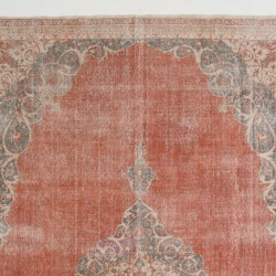 Early-20th Century Shabby Chic Handmade Turkish One-of-a-Kind Rug, Very Good Condition. 7.3 x 11.4 Ft (220 x 345 cm)
