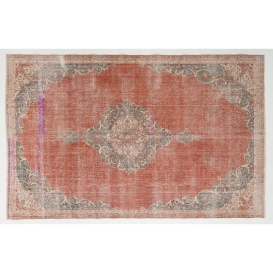Early-20th Century Shabby Chic Handmade Turkish One-of-a-Kind Rug, Very Good Condition. 7.3 x 11.4 Ft (220 x 345 cm)