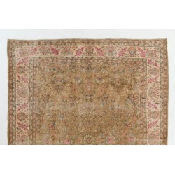 Handmade Vintage Rug, Floral Design Central Anatolian Carpet. 8.4 x 11 Ft (255 x 333 cm)