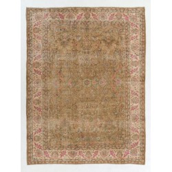 Handmade Vintage Rug, Floral Design Central Anatolian Carpet. 8.4 x 11 Ft (255 x 333 cm)